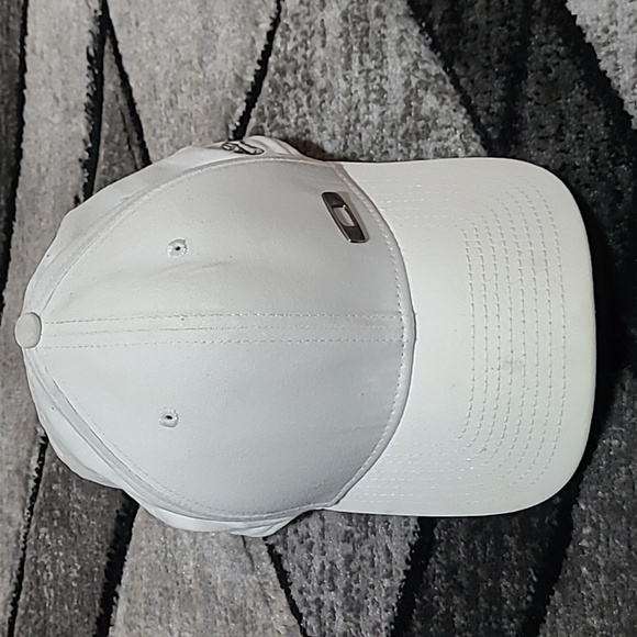 OAKLEY ICONIC METAL ECLIPSE TINFOIL CAP - Picture 14 of 14